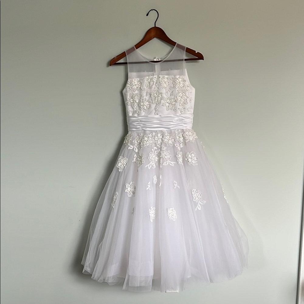 NWT Joan Calabrese Elegant White Formal Floral Beaded Girls Party Dress Size 12